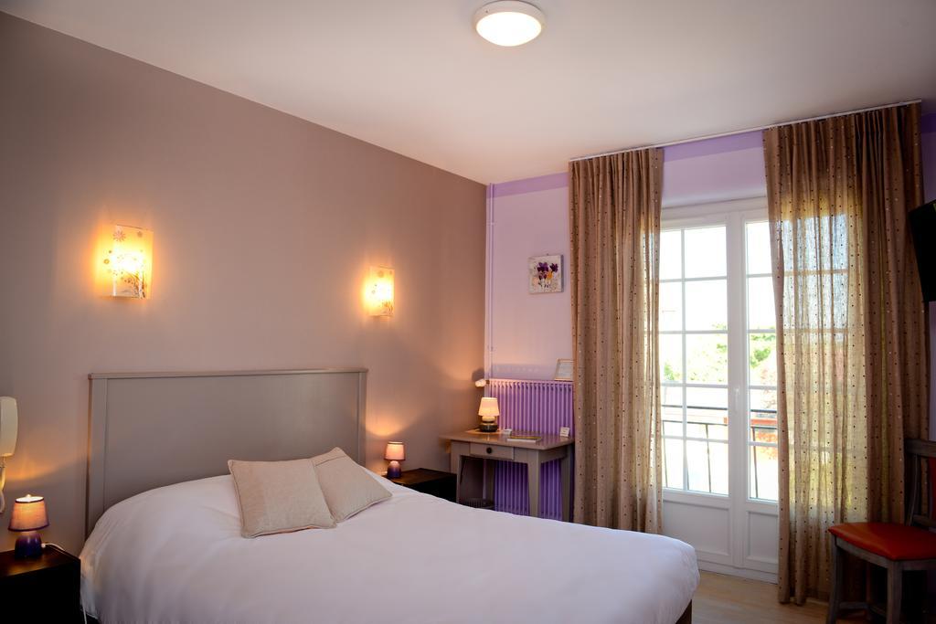 Logis Chez Germaine Hotel Geüs-d'Oloron Kamer foto